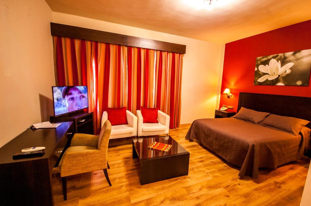 Atalaya De La Campina Hotel Cordoba Luaran gambar